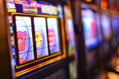 7msport mobile app interface showing live casino and sportsbook markets